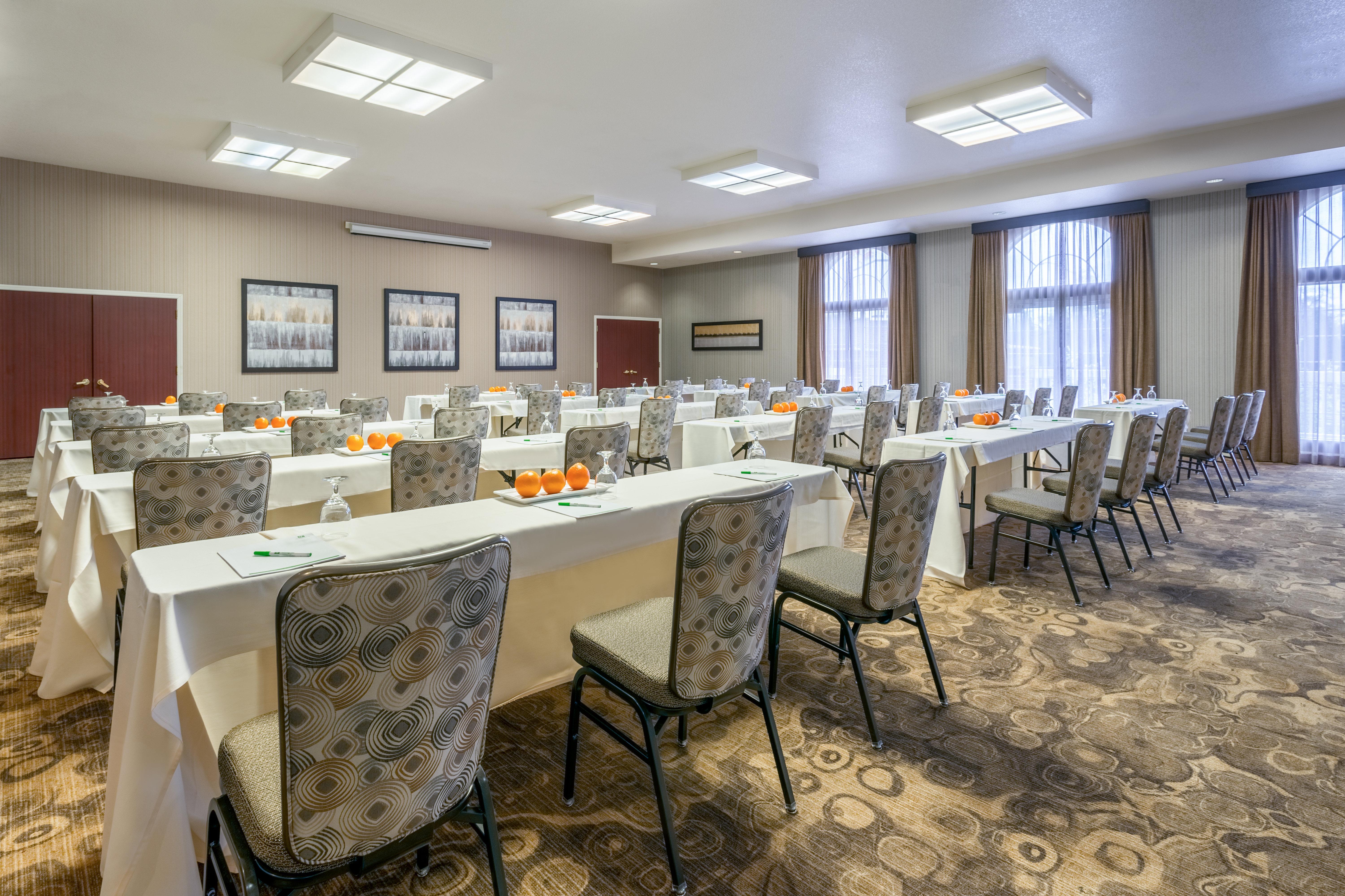 Holiday Inn Auburn By Ihg Esterno foto