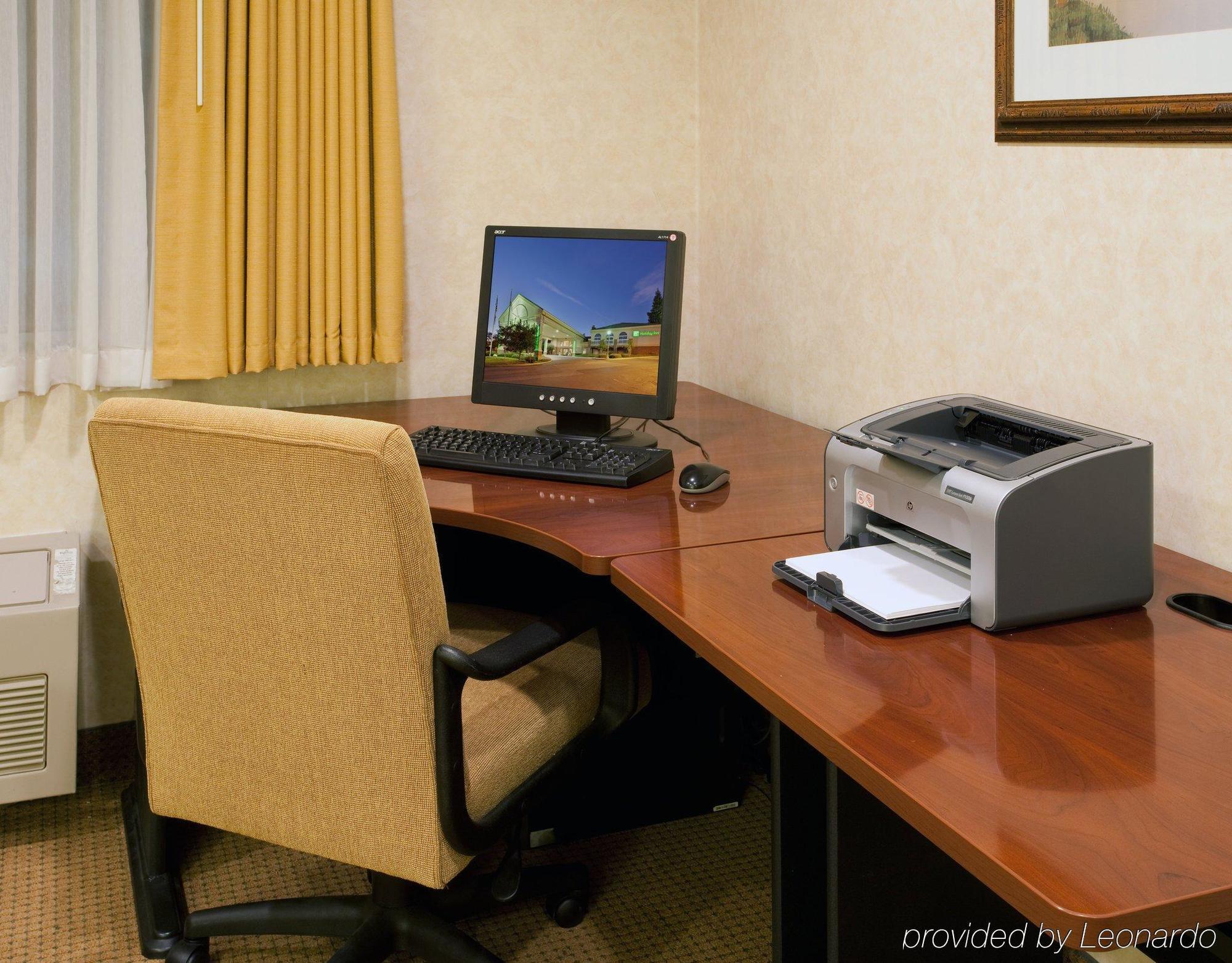 Holiday Inn Auburn By Ihg Servizi foto